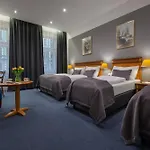 Hotell Season Prag
