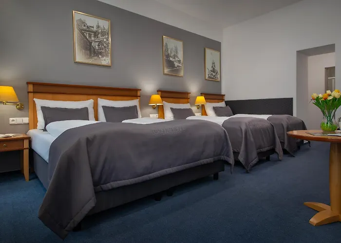 Hotel Season 4*