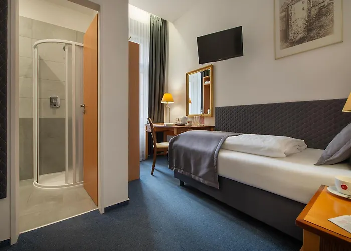 Hotel Season 4*
