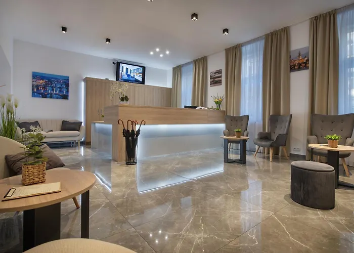 Hotel Season 4*