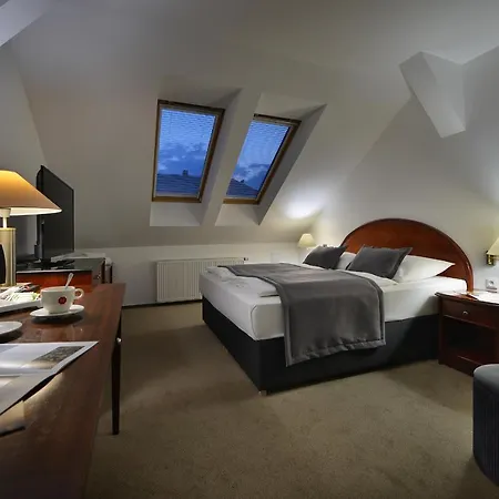 Season Hotell