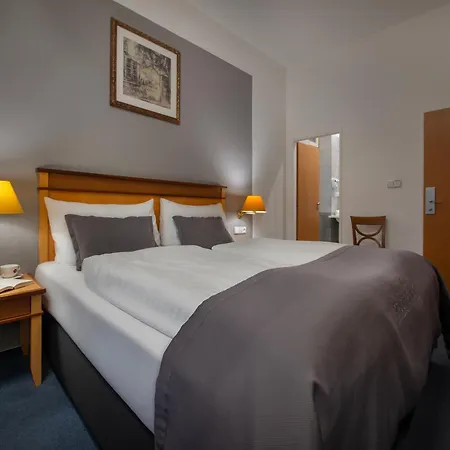 Hotel Season 4*