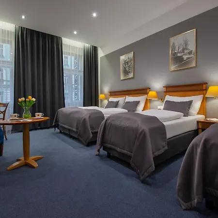 Hotel Season Prague