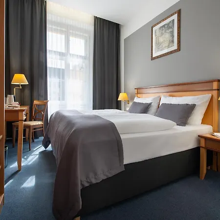 Season Hotell