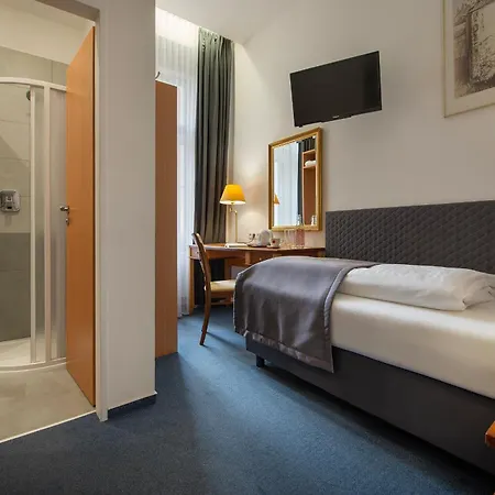 Hotel Season 4*