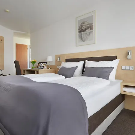 Season Hotell 4*