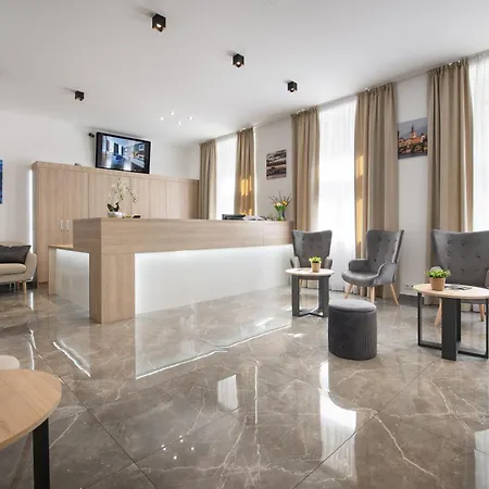 Season Hotel 4*
