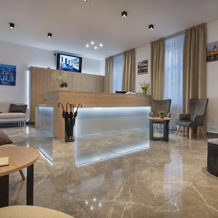 Hotel Season 4*